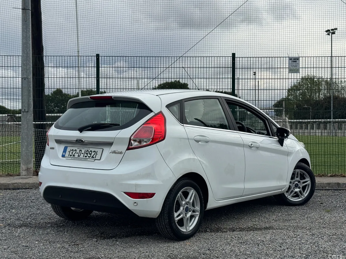 Ford Fiesta Hatchback, Diesel, 2013, White
