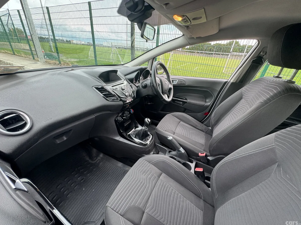 Ford Fiesta Hatchback, Diesel, 2013, White