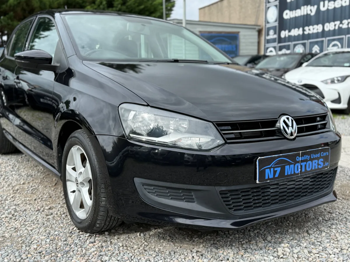 Volkswagen Polo Hatchback, Petrol, 2012, Black