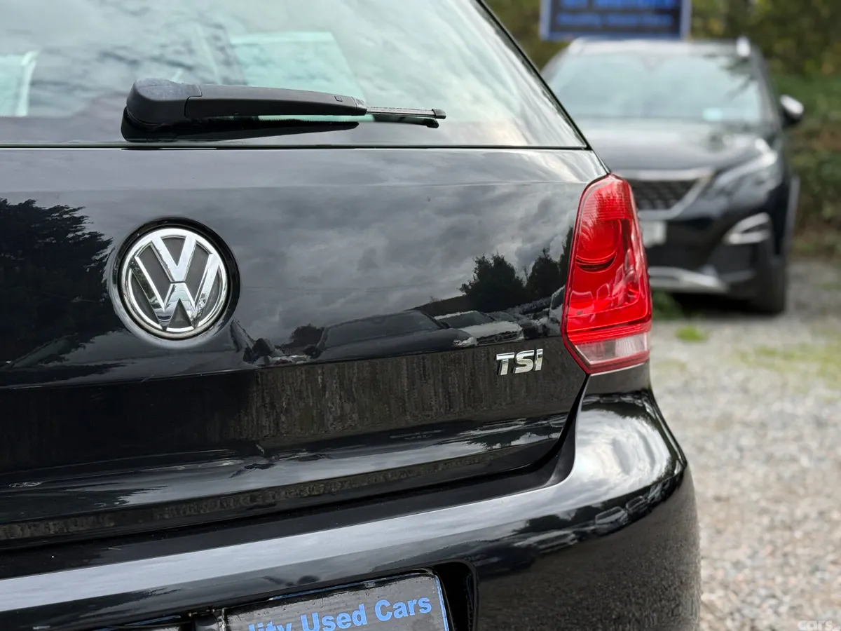 Volkswagen Polo Hatchback, Petrol, 2012, Black