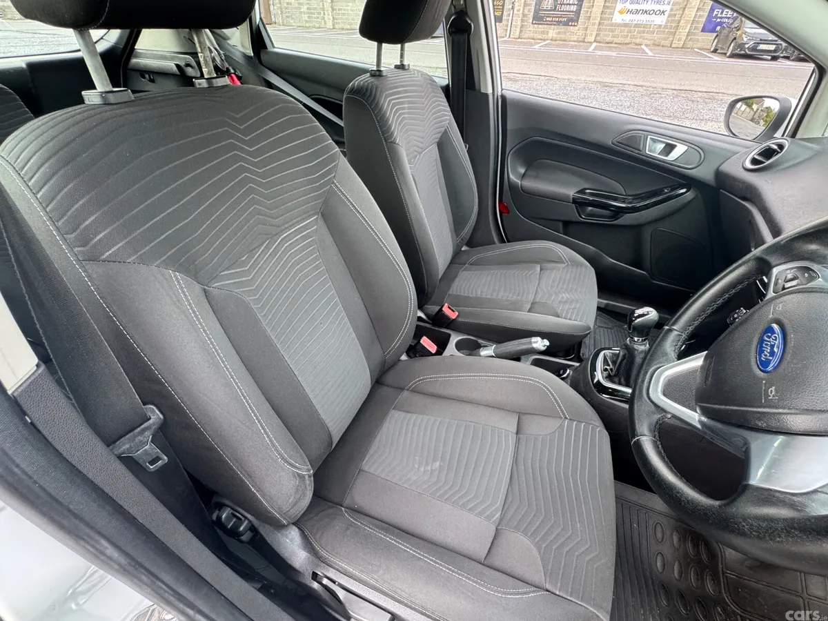 Ford Fiesta Hatchback, Diesel, 2013, White