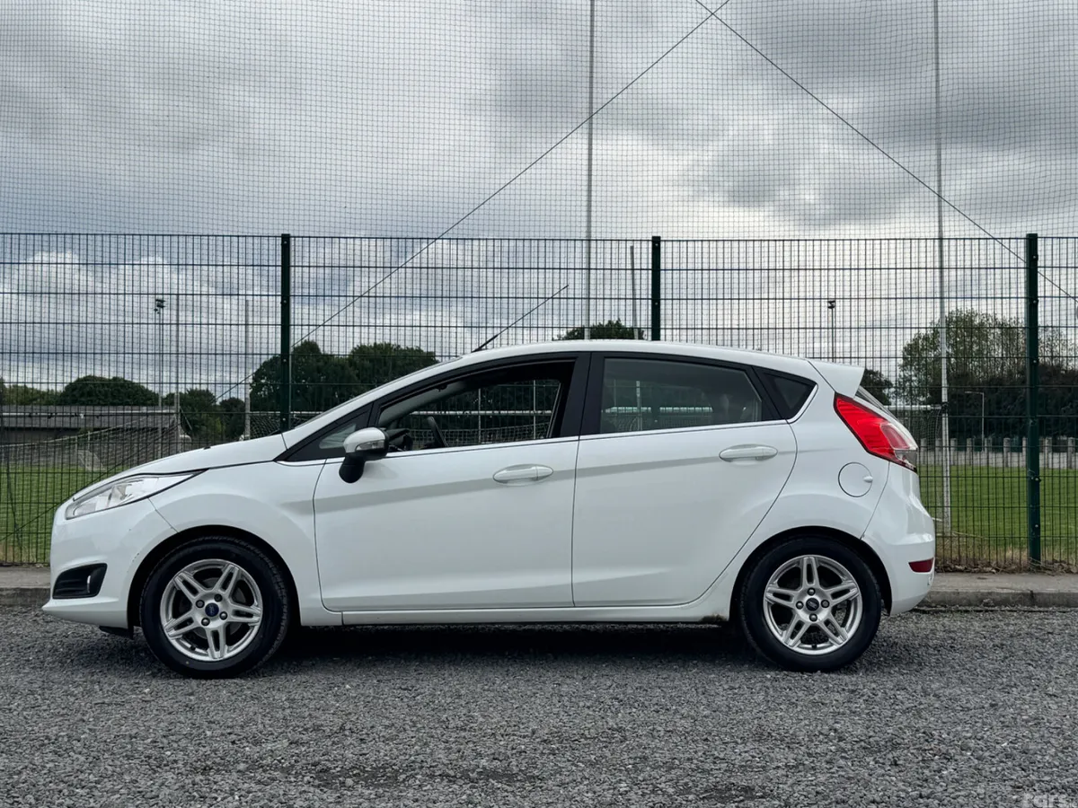 Ford Fiesta Hatchback, Diesel, 2013, White