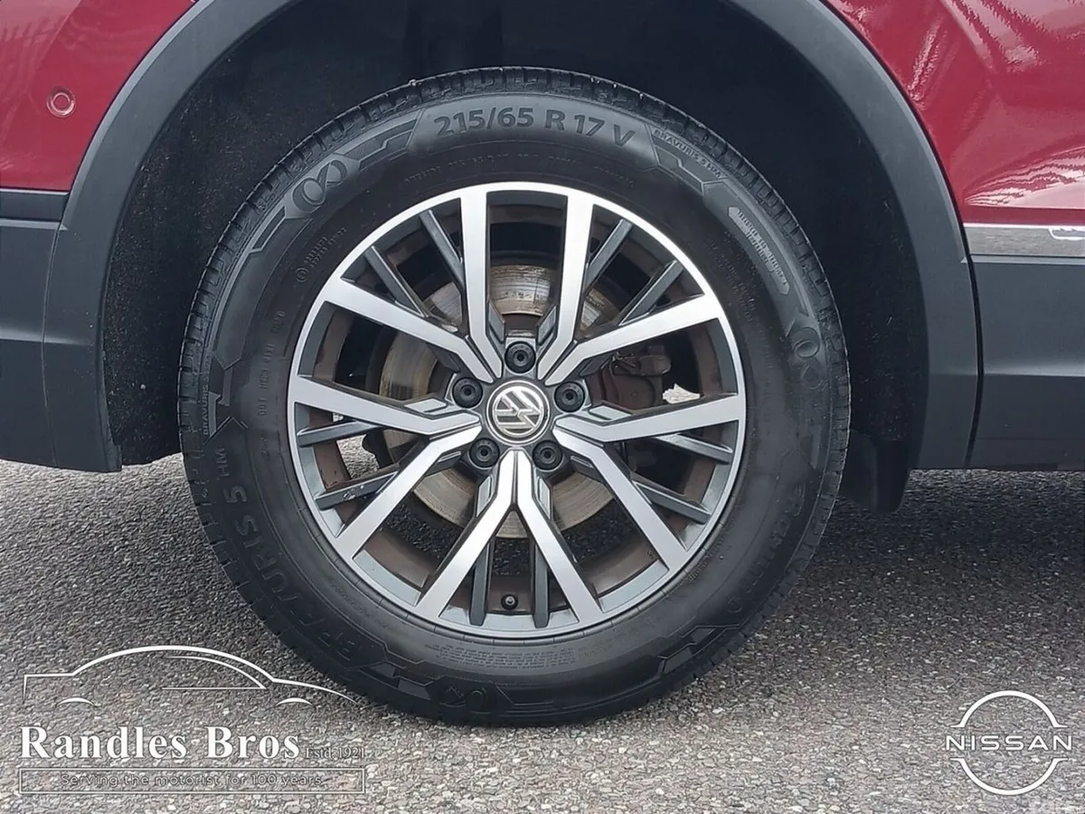 Volkswagen Tiguan SUV, Diesel, 2019, Red