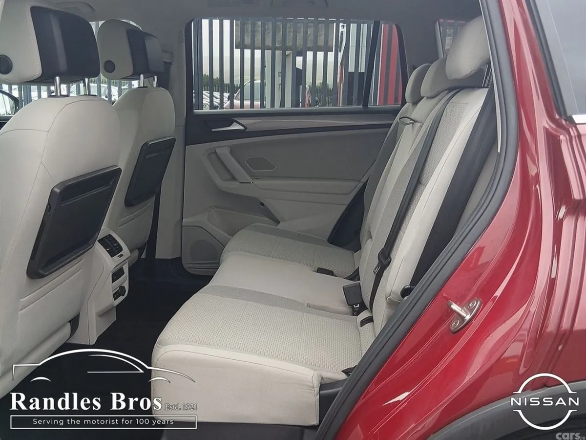 Volkswagen Tiguan SUV, Diesel, 2019, Red