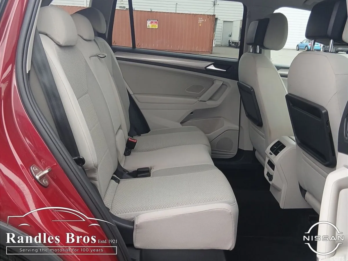 Volkswagen Tiguan SUV, Diesel, 2019, Red