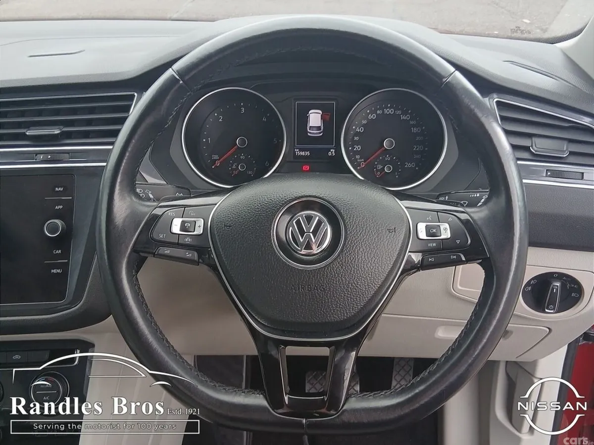 Volkswagen Tiguan SUV, Diesel, 2019, Red