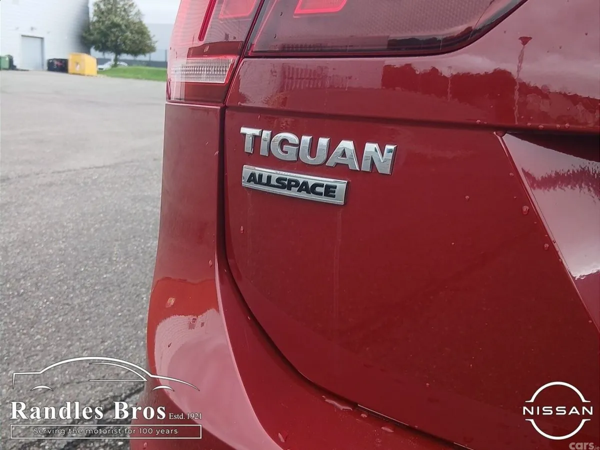Volkswagen Tiguan SUV, Diesel, 2019, Red