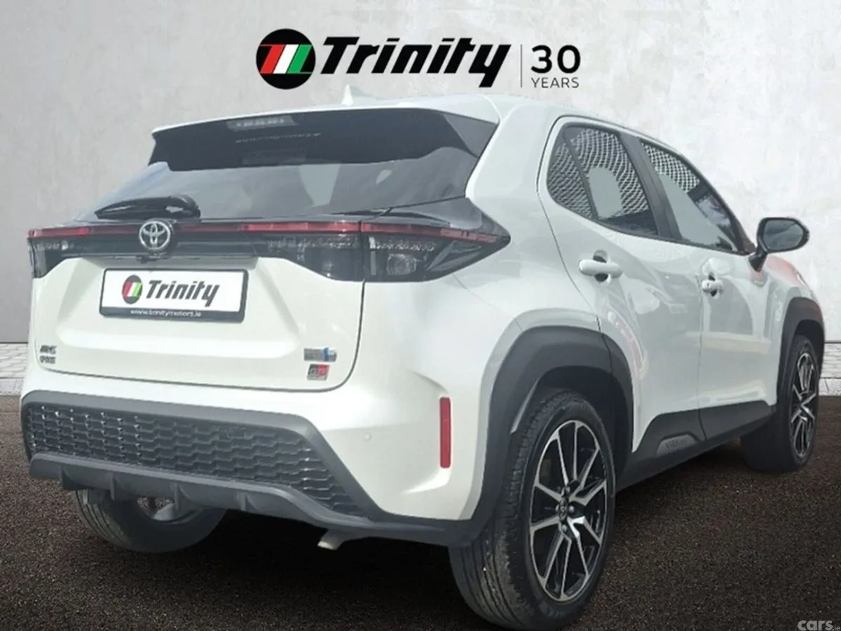 Toyota Yaris Cross SUV, Petrol Hybrid, 2023, White