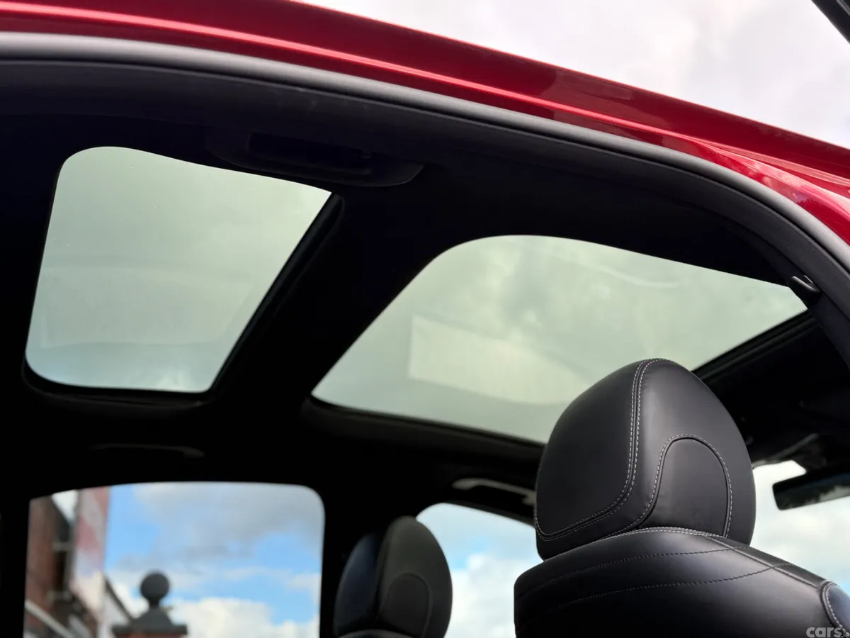 Mercedes-Benz E-Class Saloon, Diesel Plug-in Hybrid, 2022, Red