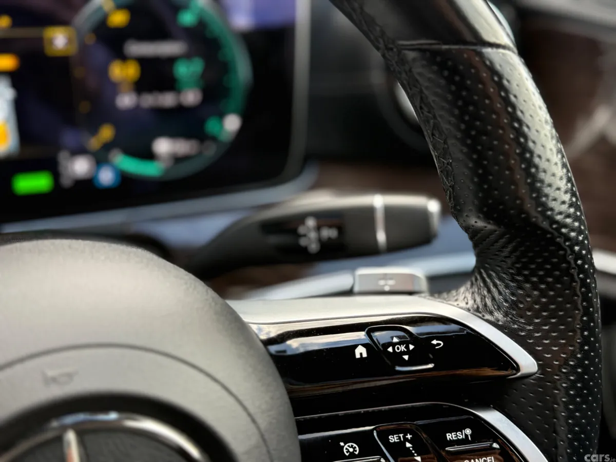 Mercedes-Benz E-Class Saloon, Diesel Plug-in Hybrid, 2022, Red