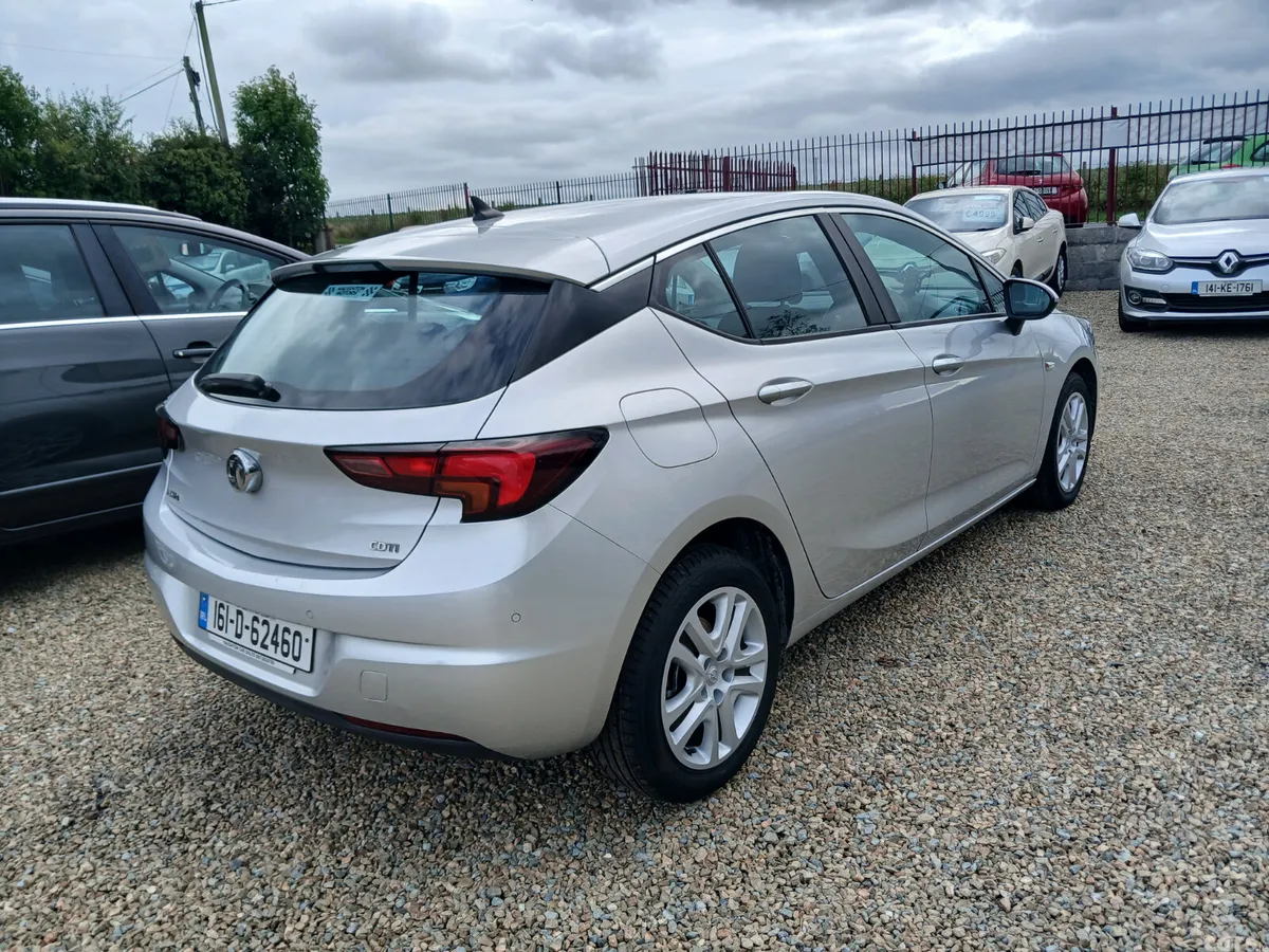 Vauxhall Astra Hatchback, Diesel, 2016, Silver