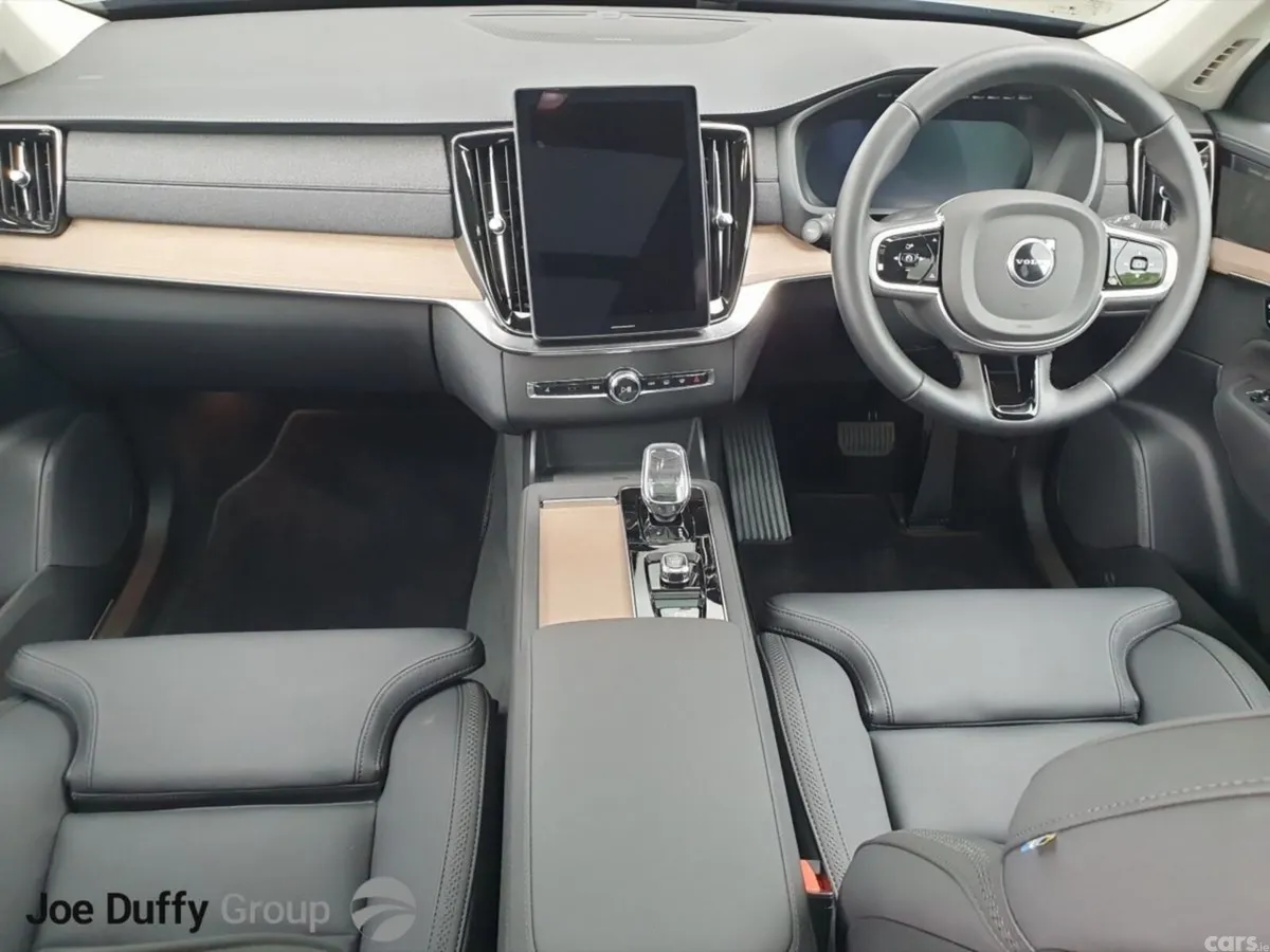Volvo XC90 SUV, Petrol Plug-in Hybrid, 2025, Blue