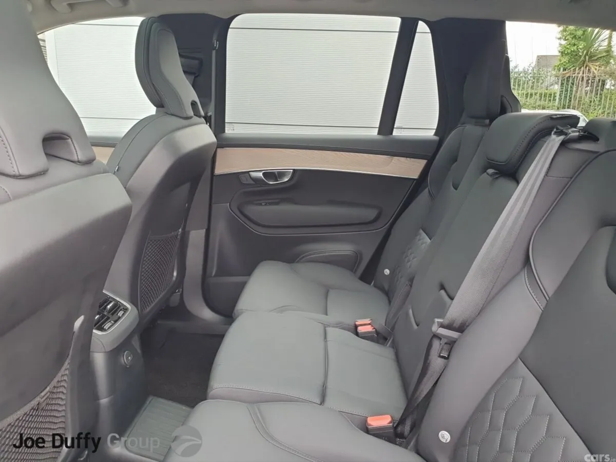 Volvo XC90 SUV, Petrol Plug-in Hybrid, 2025, Blue