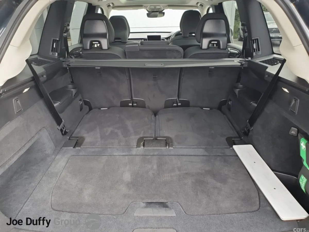 Volvo XC90 SUV, Petrol Plug-in Hybrid, 2025, Blue
