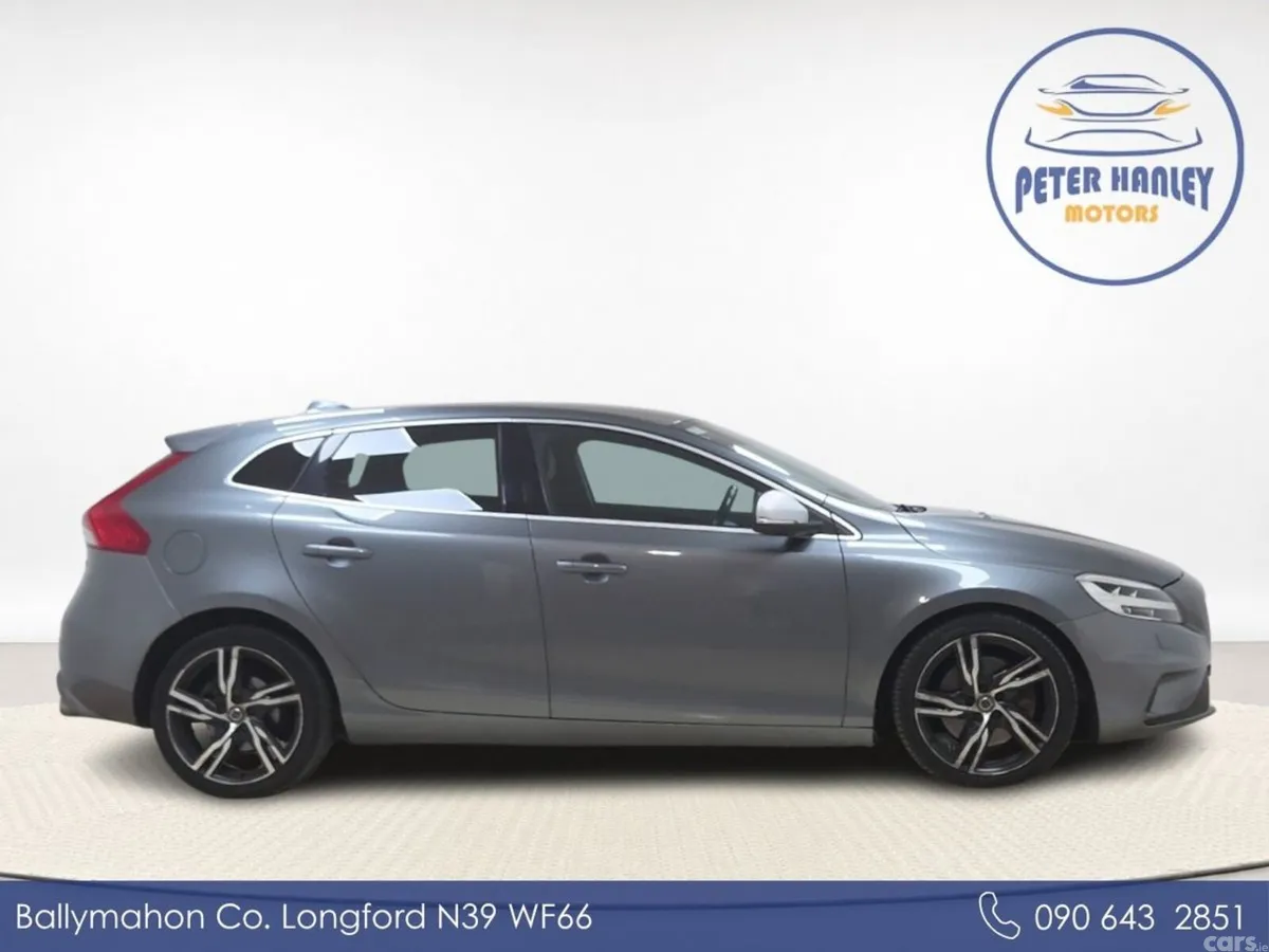 Volvo V40 Hatchback, Diesel, 2017, Grey