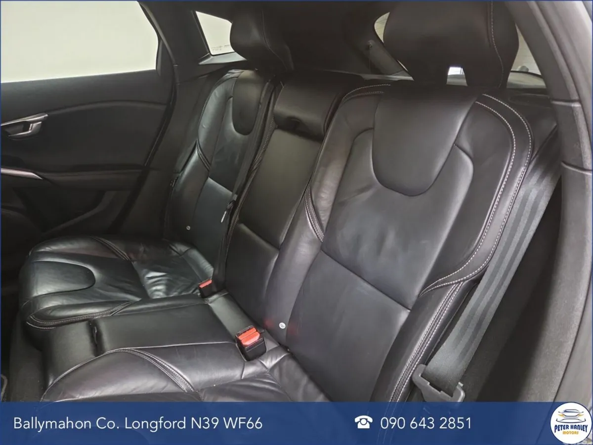 Volvo V40 Hatchback, Diesel, 2017, Grey