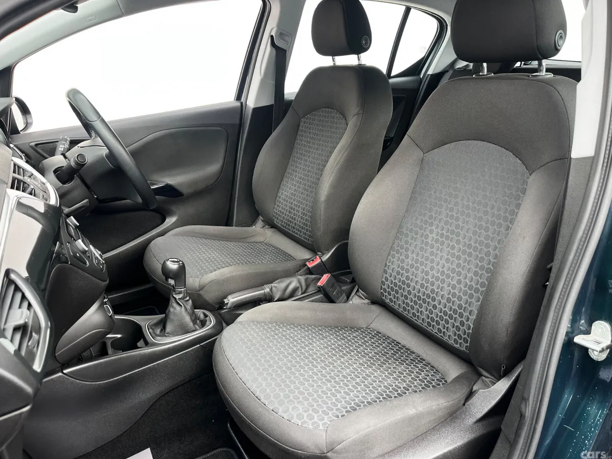 Opel Corsa Hatchback, Petrol, 2015, Green