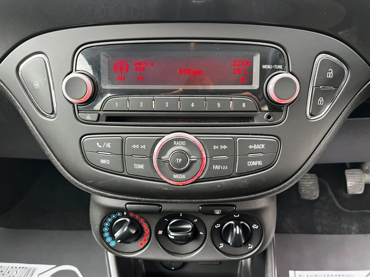 Opel Corsa Hatchback, Petrol, 2015, Green