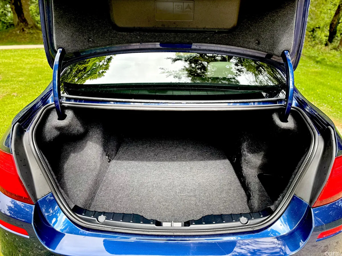 BMW 5-Series Saloon, Diesel, 2016, Blue