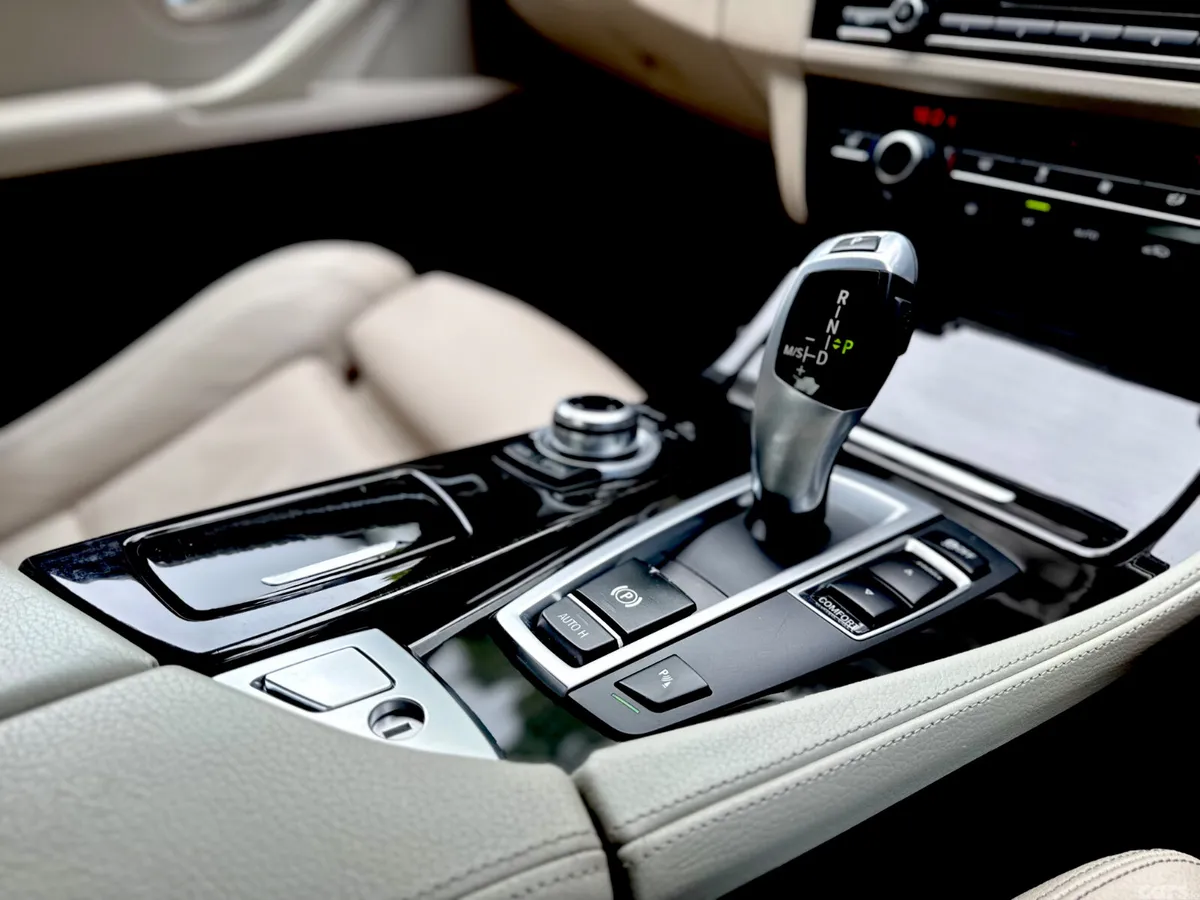 BMW 5-Series Saloon, Diesel, 2016, Blue