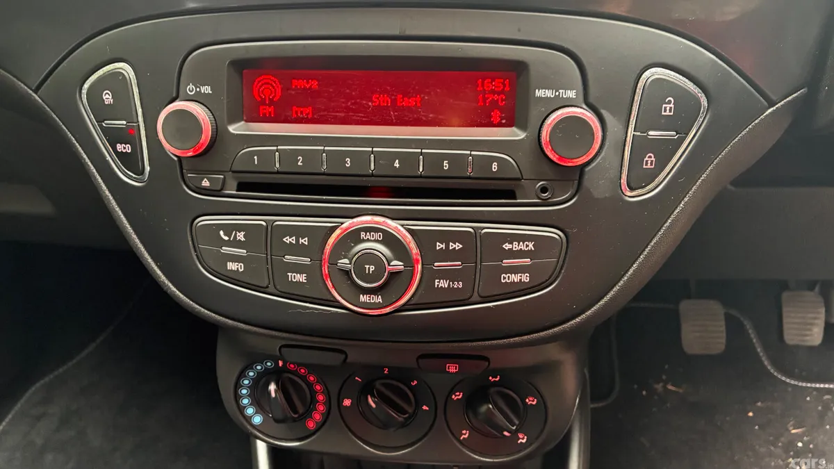 Opel Corsa Hatchback, Diesel, 2018, Red