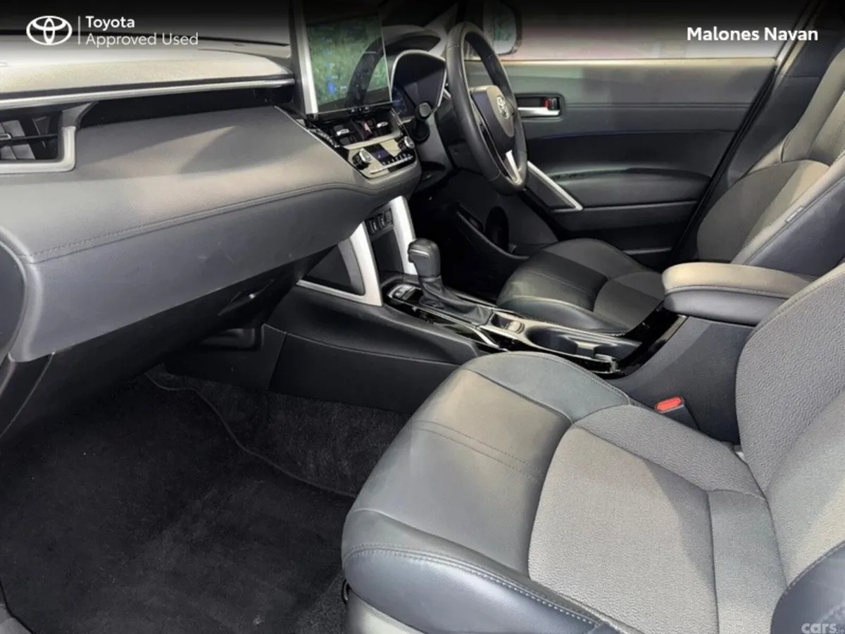 Toyota Corolla Cross Hatchback, Petrol Hybrid, 2023, Silver