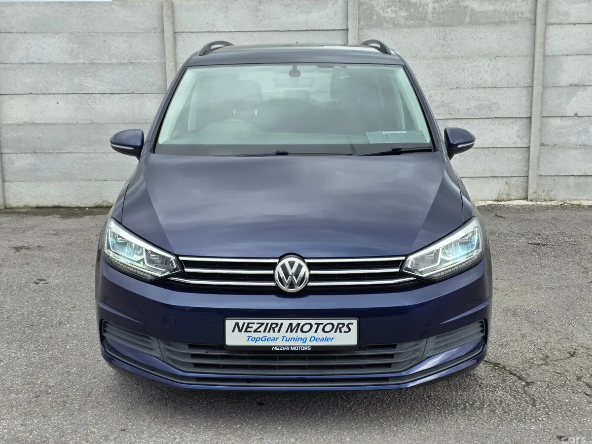Volkswagen Touran MPV, Petrol, 2017, Blue