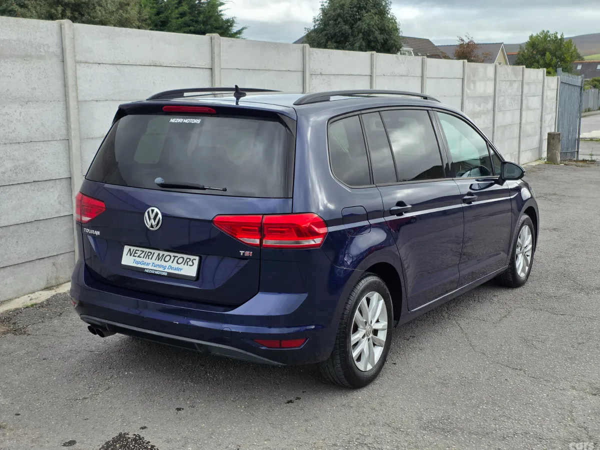 Volkswagen Touran MPV, Petrol, 2017, Blue