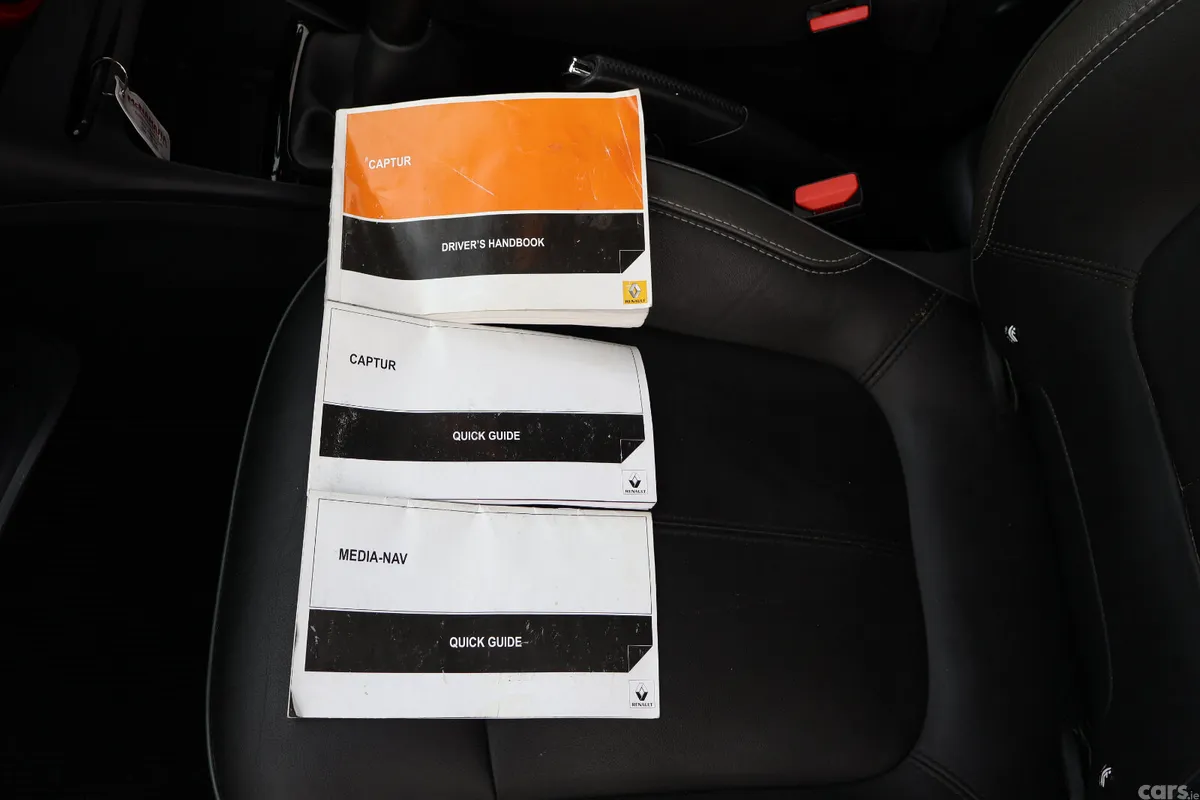 Renault Captur Hatchback, Diesel, 2015, Grey