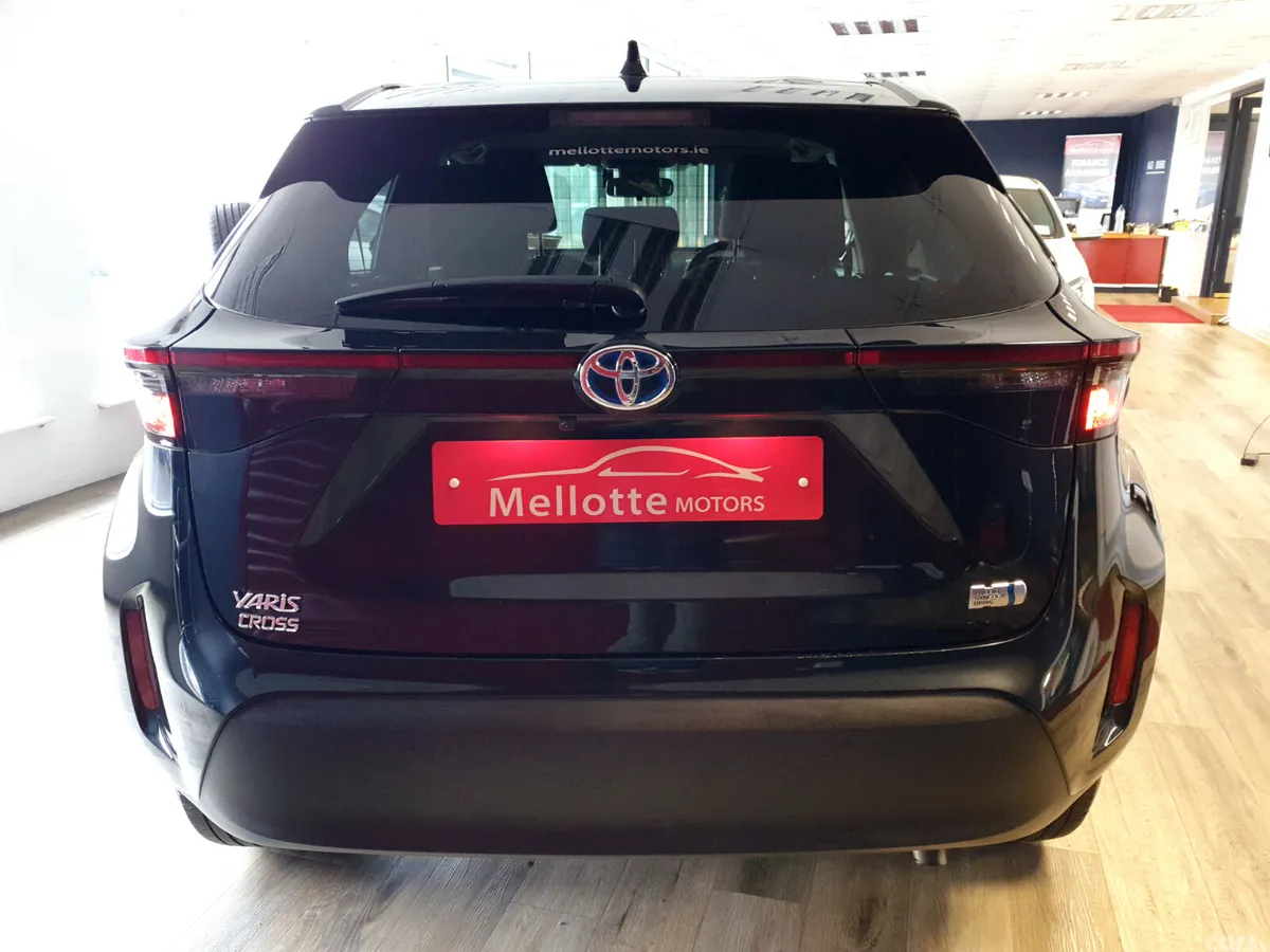 Toyota Yaris Cross Hatchback, Petrol Hybrid, 2021, Black
