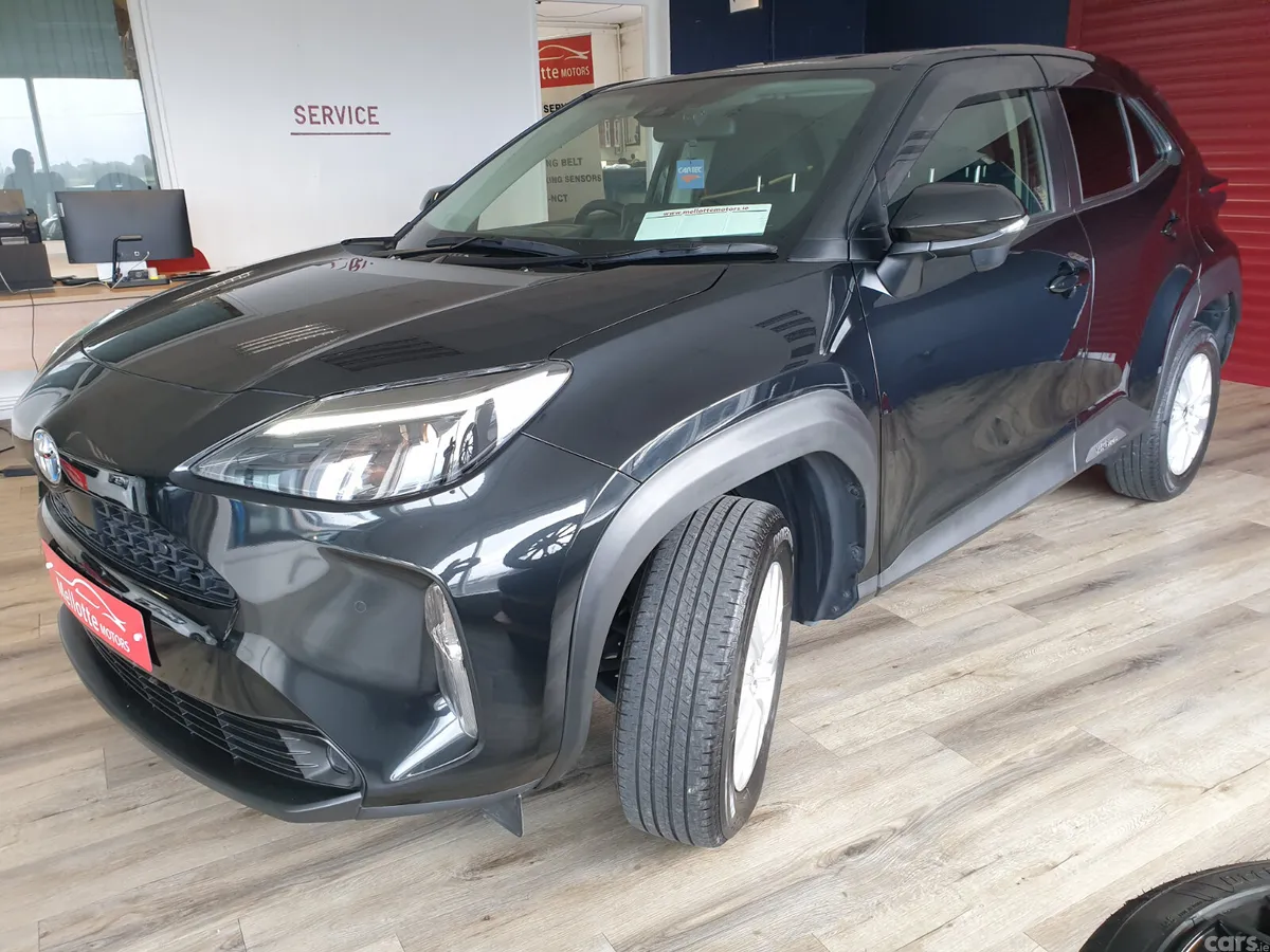 Toyota Yaris Cross Hatchback, Petrol Hybrid, 2021, Black