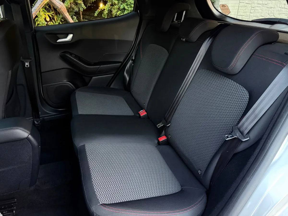 Ford Fiesta Hatchback, Petrol, 2021, Silver