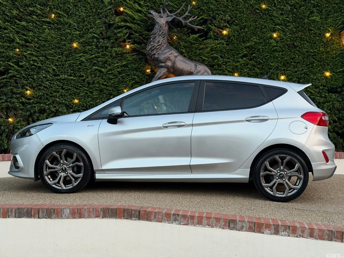 Ford Fiesta Hatchback, Petrol, 2021, Silver