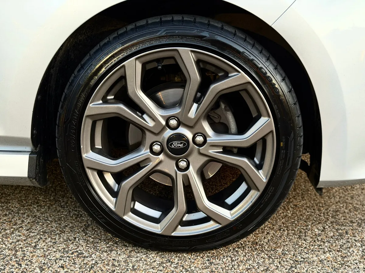 Ford Fiesta Hatchback, Petrol, 2021, Silver