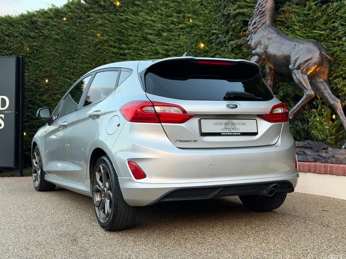 Ford Fiesta Hatchback, Petrol, 2021, Silver