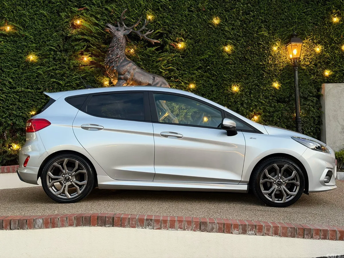 Ford Fiesta Hatchback, Petrol, 2021, Silver