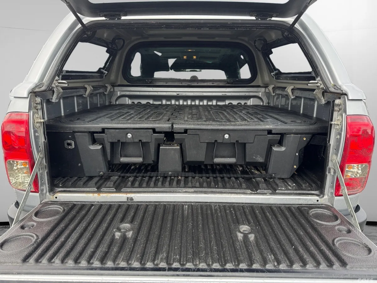 Toyota Hilux Pick Up, Diesel, 2021, Grey