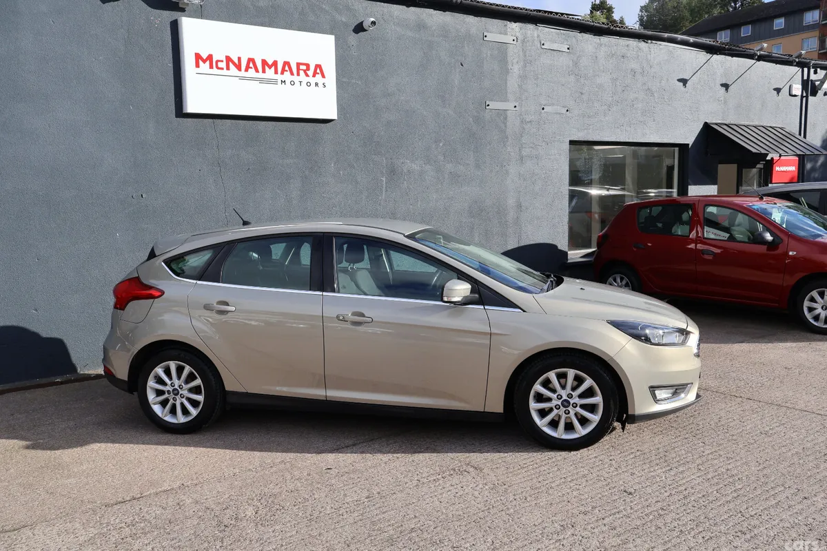 Ford Focus Hatchback, Diesel, 2016, Silver