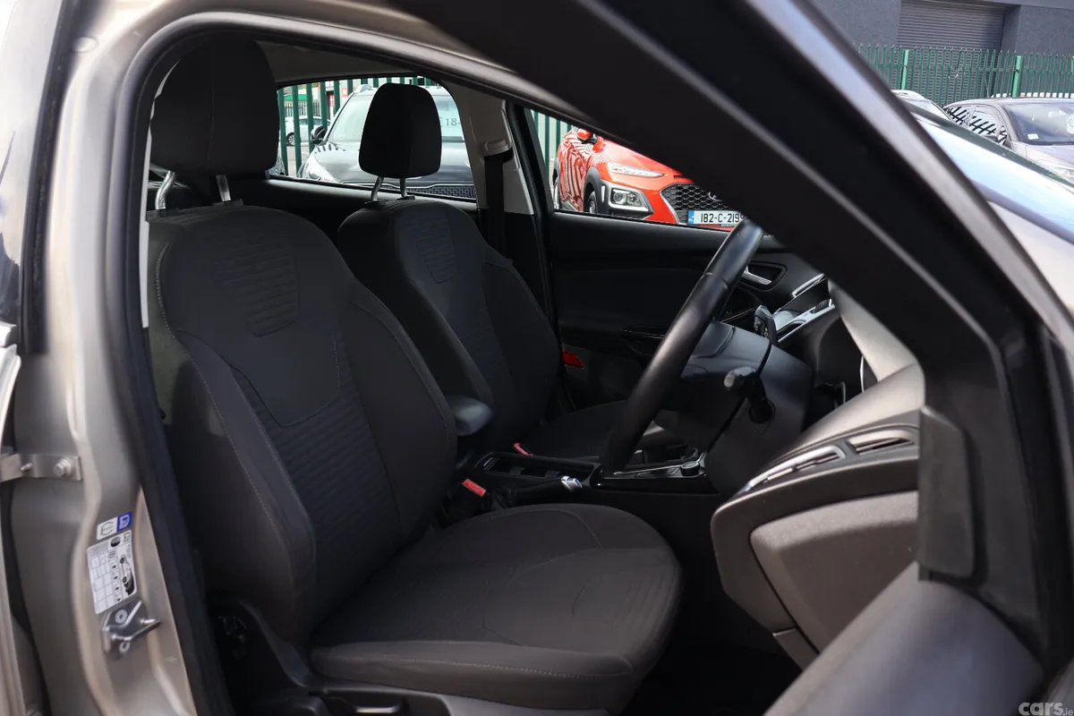 Ford Focus Hatchback, Diesel, 2016, Silver