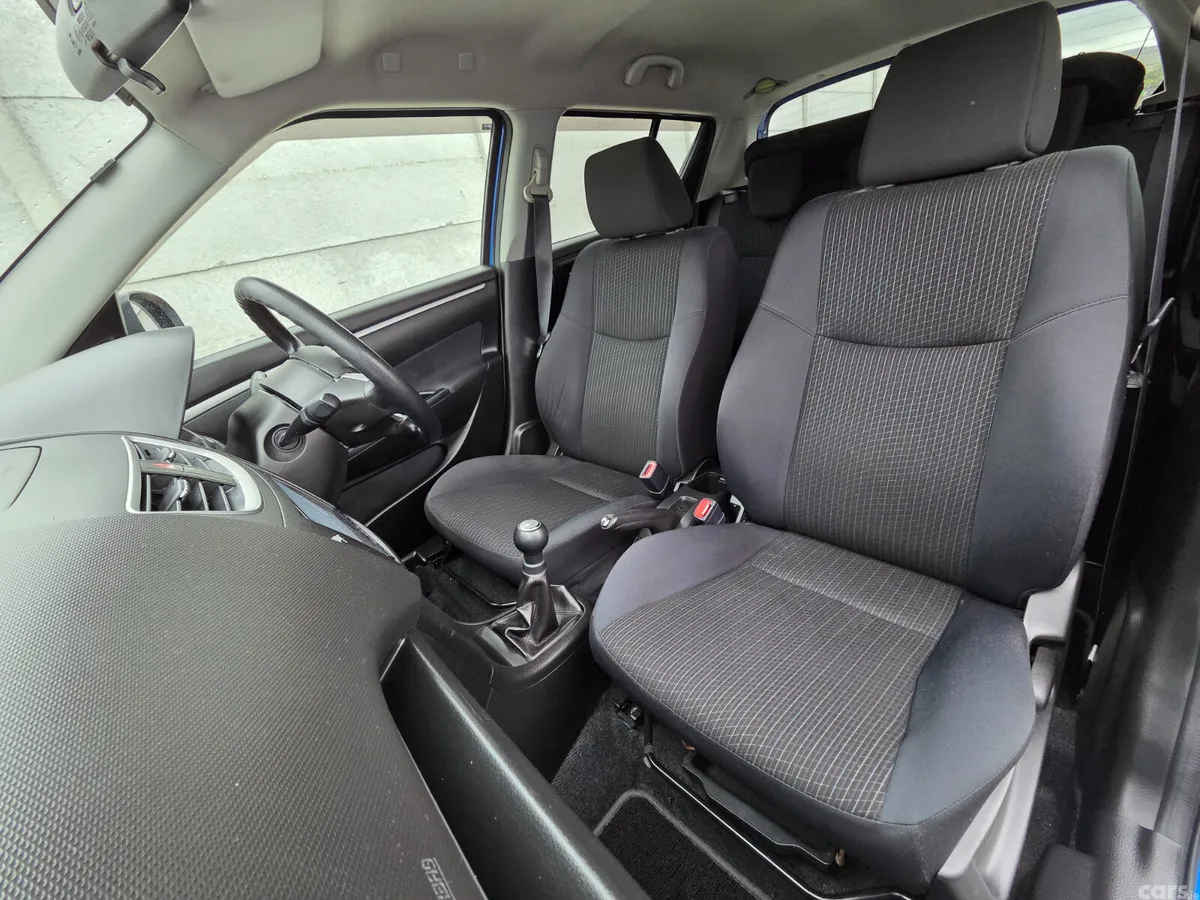 Suzuki Swift Hatchback, Petrol, 2016, Blue