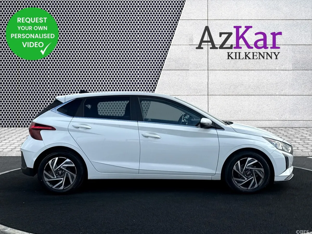 Hyundai i20 Hatchback, Petrol, 2025, White