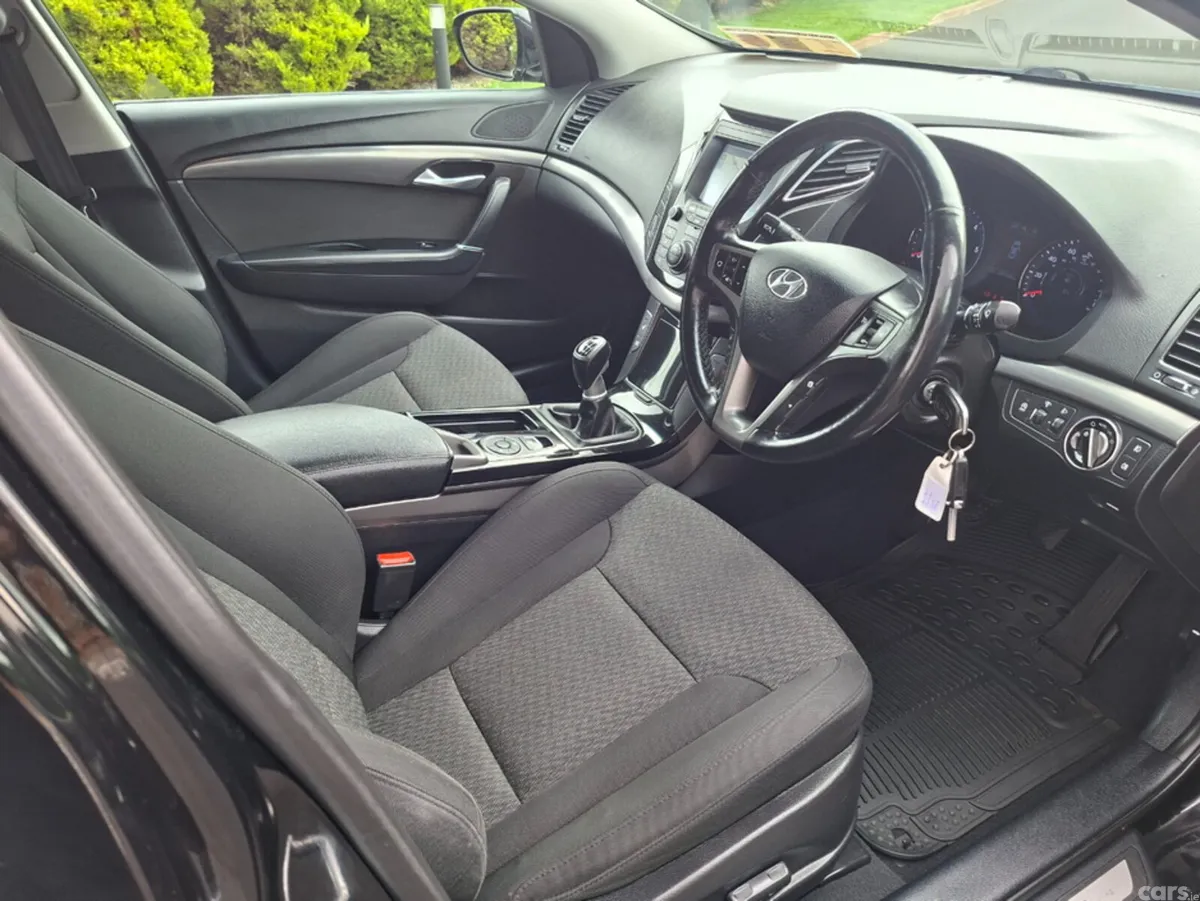 Hyundai i40 Saloon, Diesel, 2018, Black