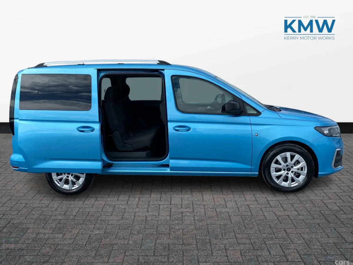 Ford Tourneo Connect MPV, Diesel, 2025, Blue