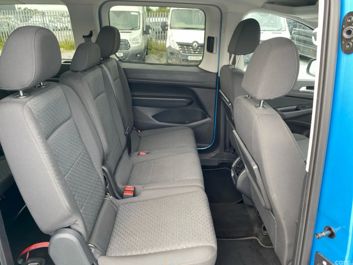 Ford Tourneo Connect MPV, Diesel, 2025, Blue