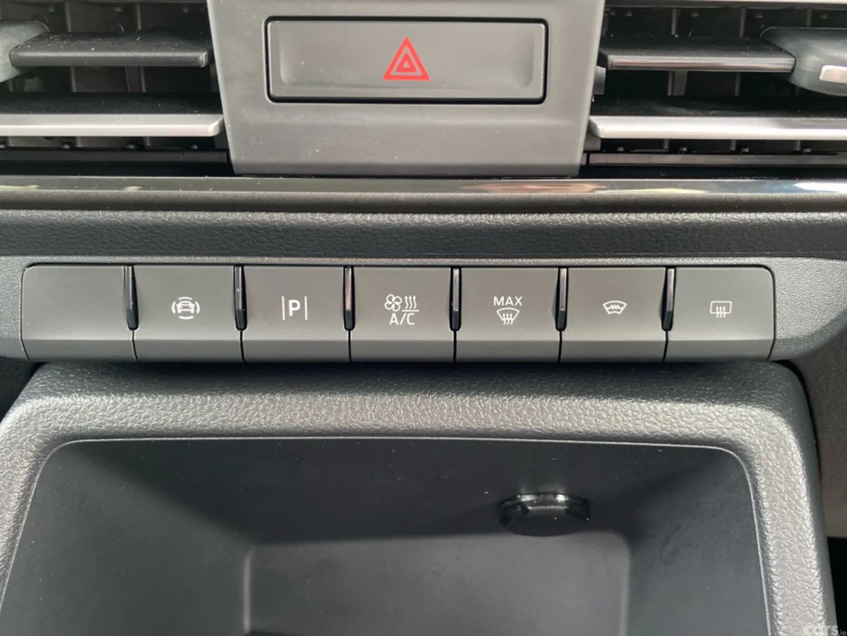 Ford Tourneo Connect MPV, Diesel, 2025, Blue
