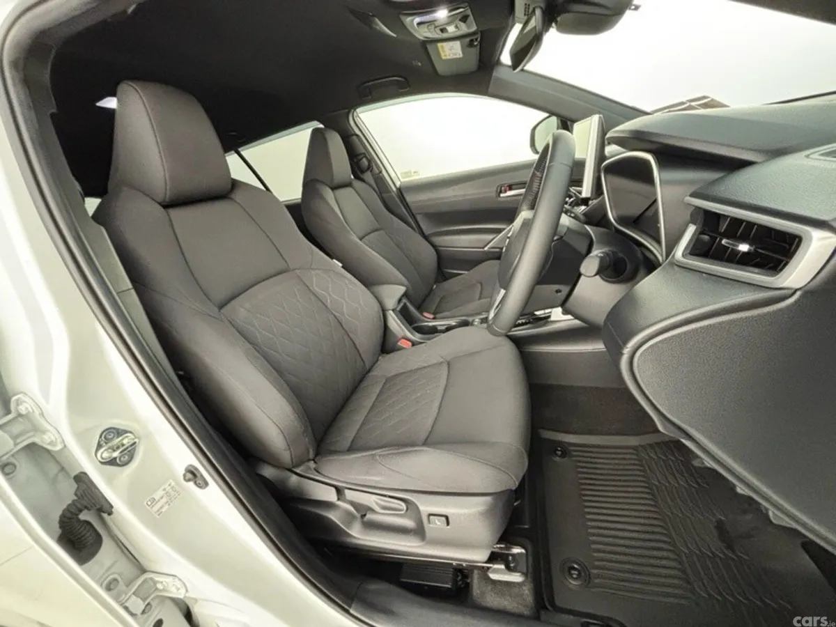 Toyota Corolla Cross SUV, Petrol Hybrid, 2023, White