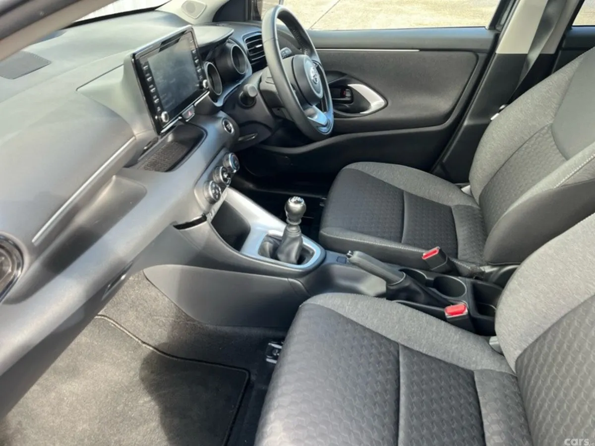 Toyota Yaris Hatchback, Petrol, 2024, Black