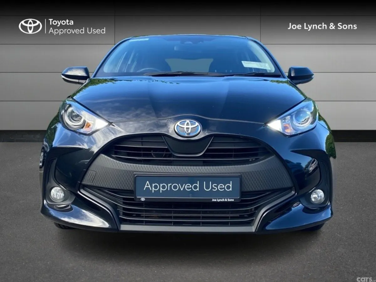 Toyota Yaris Hatchback, Petrol Hybrid, 2024, Black