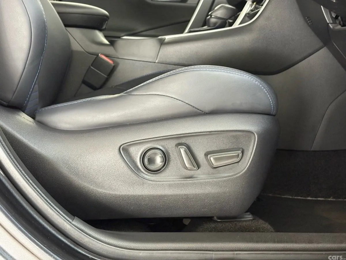 Toyota RAV4 SUV, Petrol Hybrid, 2022, Grey