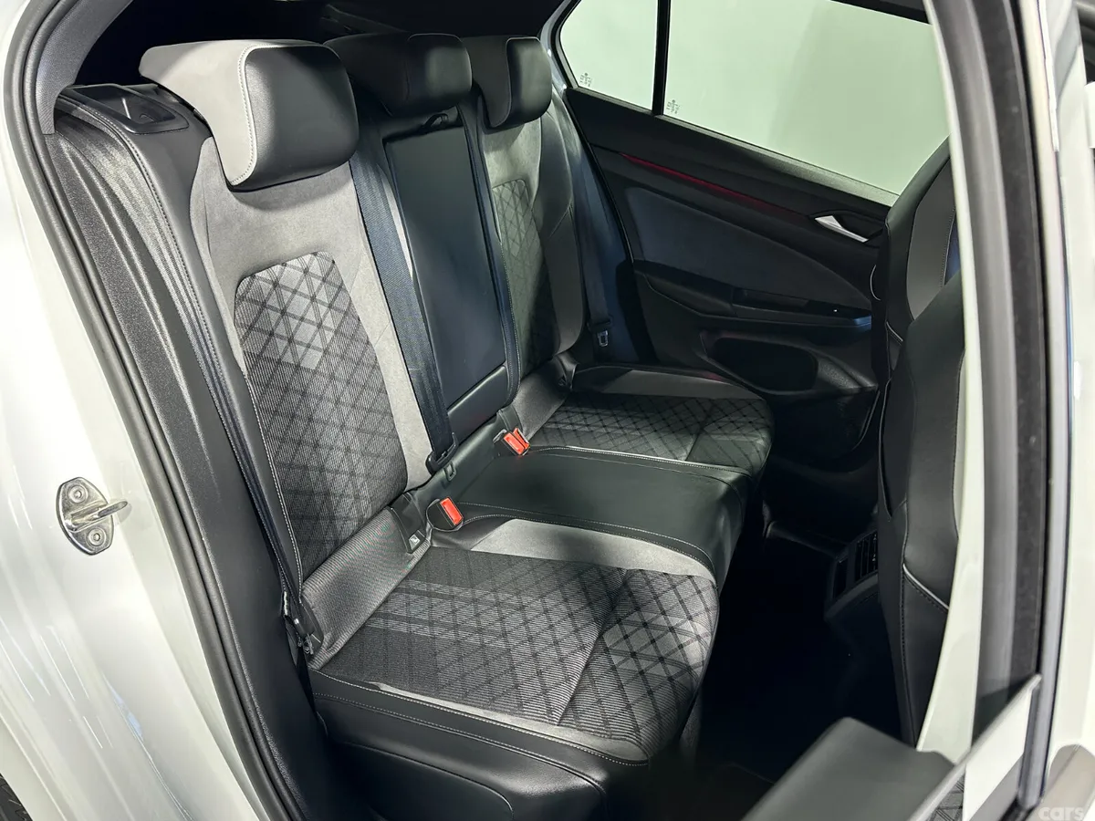 Volkswagen Golf Estate, Diesel, 2024, White